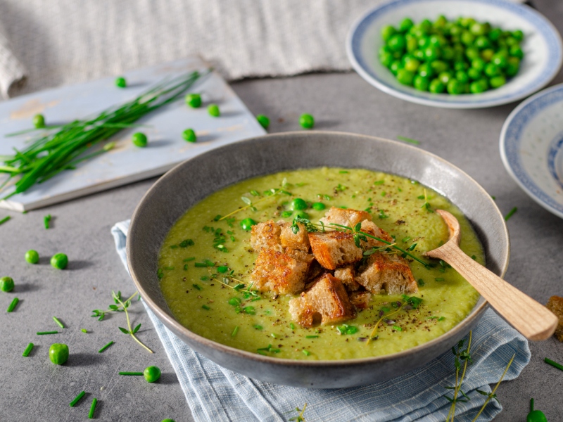 أطباق رمضانية: سلطة الجرجير، شوربة الكوسا والشوكولاتة بالفستق