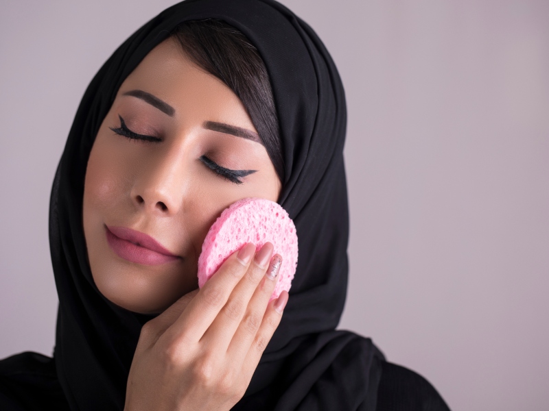 جميلة البوابة: 10 خطوات للحصول على مكياج العيد
