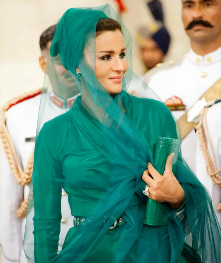 الشيخة موزة