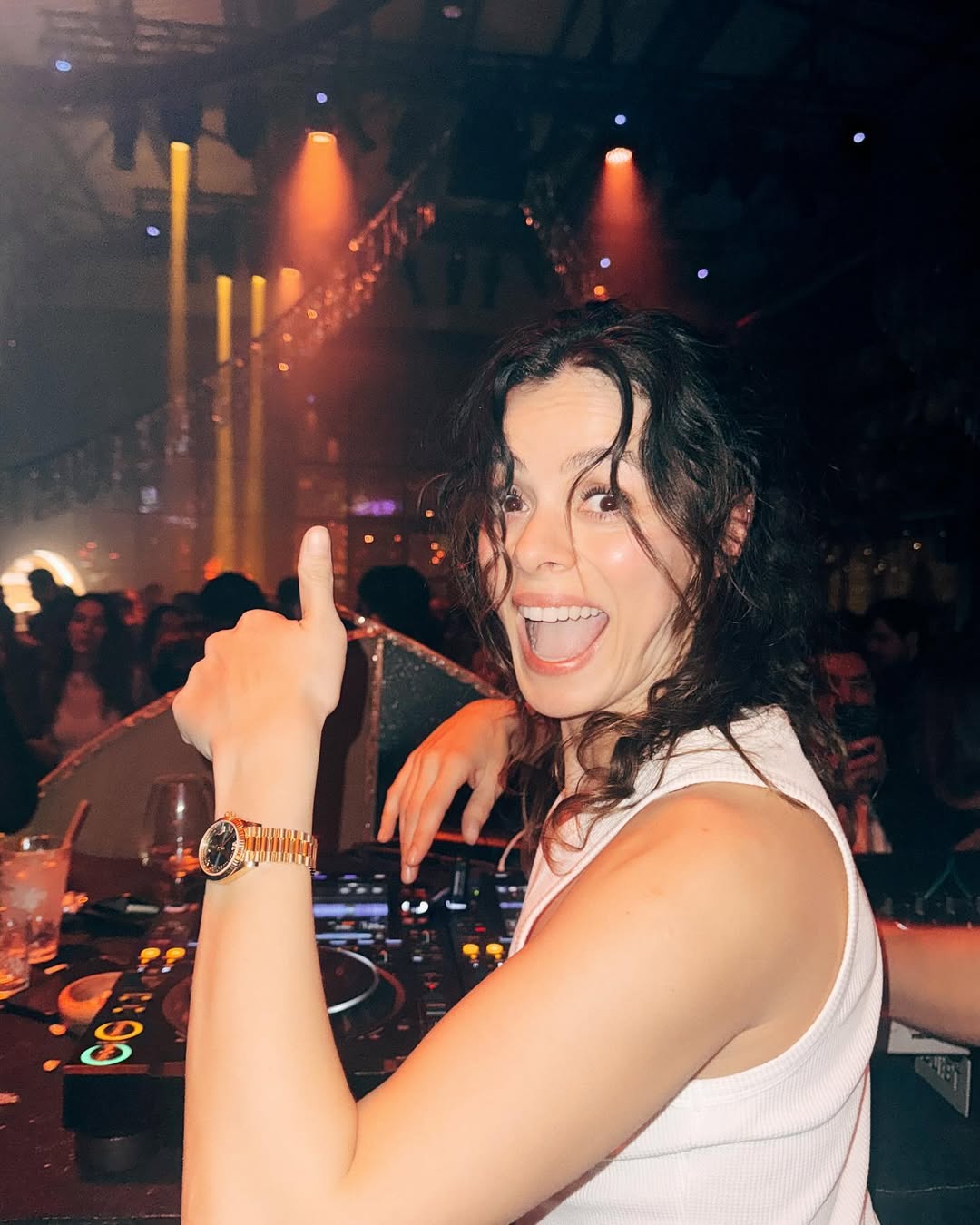 Özge Özpirinçci