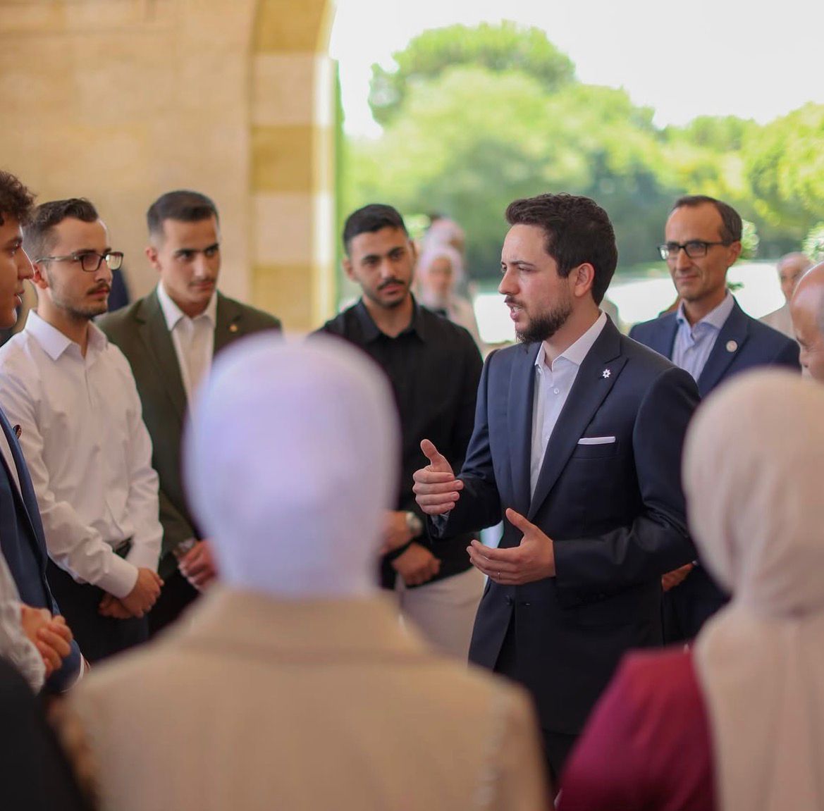 بمناسبة عيد ميلاده.. لماذا يعد الأمير الحسين الأقرب إلى جيل الشباب؟