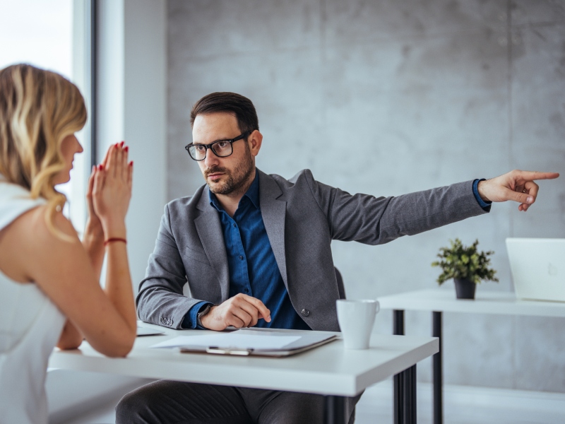 ماذا تفعل عندما تختلف مع رئيسك في العمل ؟