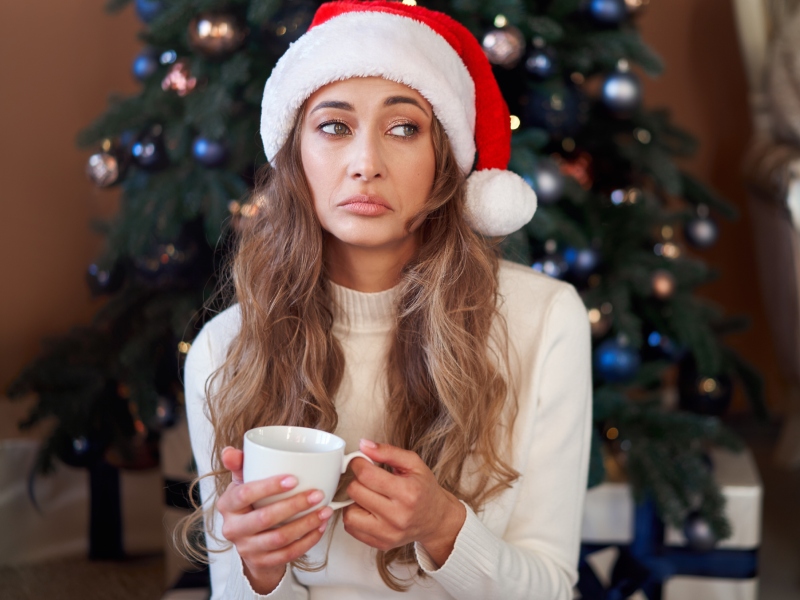 ما هو اكتئاب الأعياد ولماذا تشعر بمزاج سيء؟
