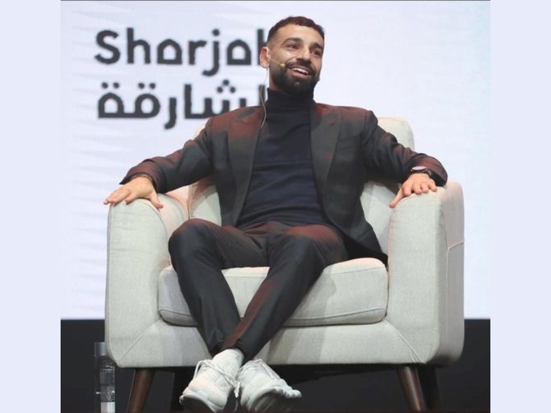 محمد صلاح يكشف عن حبه للمطالعة في معرض الشارقة للكتاب