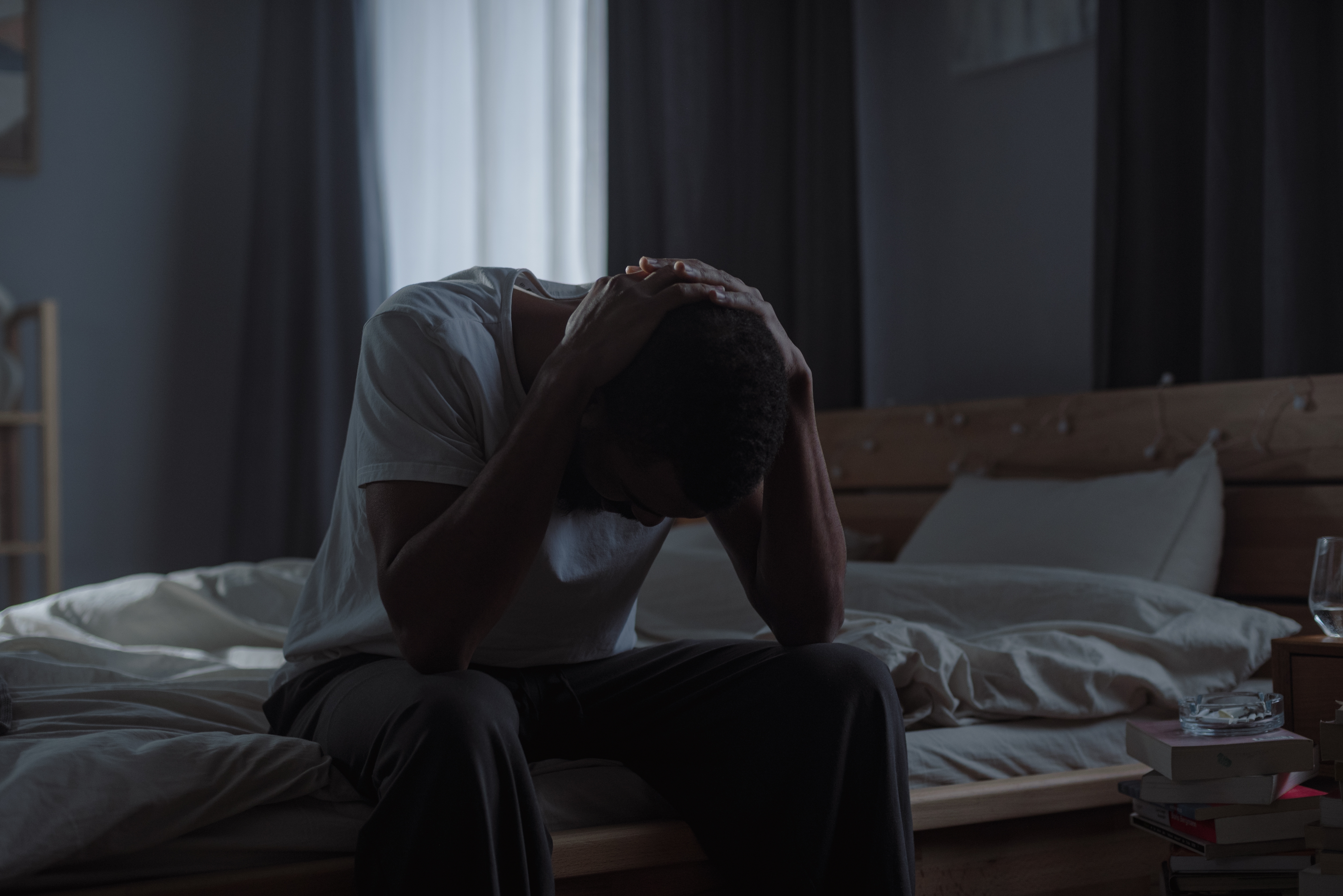 قبل فوات الأوان.. علامات اكتئاب مبكرة عند الشباب