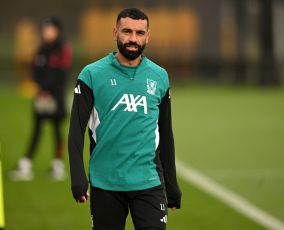 سلوت يفتح الباب أمام عودة محمد صلاح أساسيًا أمام مارسيليا