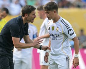 ألونسو يطلب من ليفربول التعاقد مع أردا غولر