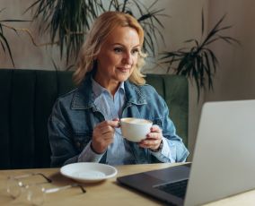 فوائد شرب القهوة في الصباح بشكل منتظم