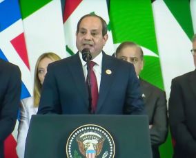 شرم الشيخ، مصر – 20 أكتوبر 2025: الرئيس المصري عبد الفتاح السيسي يلقي كلمة خلال قمة السلام في الشرق الأوسط في شرم الشيخ، بتاريخ 13 أكتوبر 2025.