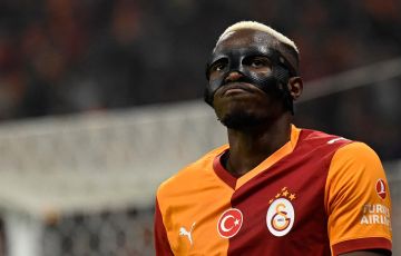 أوسيمين يعود بقوة إلى رادار برشلونة