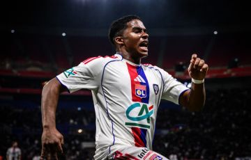 إندريك يخطف الأضواء في فرنسا بهدف صاروخي جديد