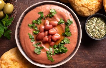 طريقة عمل فول بالسمنة والبصل للسحور