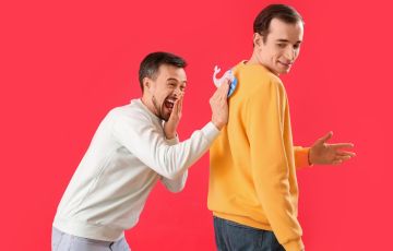 ما هي قصة كذبة أول نيسان؟