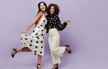 كيف تعتمدين موضة البولكا دوت في 2026 بأسلوب عصري وجذاب؟