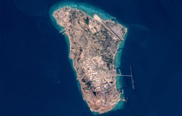 Oil Gridlock: 26 tankers swarm Iran's Kharg island