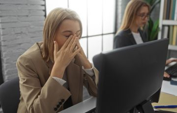 طرق ذكية للتعامل مع التوتر في بيئة العمل
