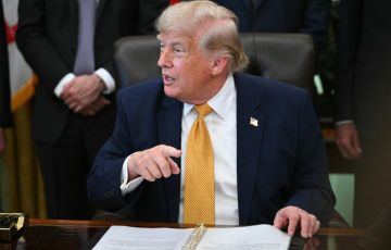 Trump in the Oval Office