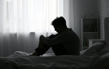 قبل فوات الأوان.. علامات اكتئاب مبكرة عند الشباب