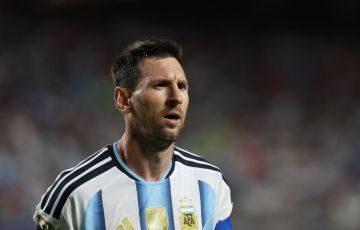 الأرجنتين تطلب ارتداء القميص الأزرق أمام إنجلترا قبل نصف نهائي كأس العالم