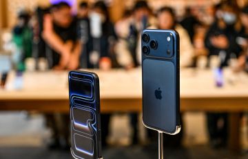 iPhone 17 on display
