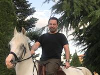 Lebanese singer Assi El Hallani had an accident yesterday Source @assielhallaniofficial Instagram