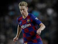 لاعب الوسط الهولندي فرينكي دي يونغ (أياكس وبرشلونة)