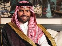 التأسيس: في عام 2019 أعلن الأمير بدر بن عبد الله بن فرحان وزير الثقافة عن 27 مبادرة ستتبناها وزارة الثقافة، كان من ضمنها مهرجان البحر الأحمر السينمائي، وتم تسجيل مؤسسة باسم المهرجان وفق الأنظمة السعودية، ووقع الاختيار على جدة التاريخية لتكون المقر الرئيسي.