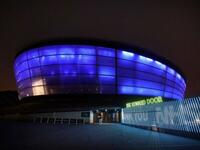 UK landmarks lit up blue for the NHS staff fighting coronavirus. (Twitter)