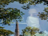 Syrian dancer and choreographer Yara al-Hasbani performs a dance on the empty Trocadero square in Paris on April 22, 2020. Sameer Al-DOUMY / AFP