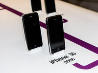 2. 2008: iPhone 3G