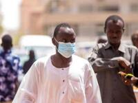 السودان: فرضت الإجراءات المتعلقة بكورونا وخصوصًا حظر التجول الشامل واقعًا جديدًا على السودانيين قبيل عيد الفطر، مع خلوّ الشوارع من المارة، وبقاء الأسواق مغلقة، وهي التي كانت تعج بالحركة قبيل العيد.