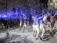 Israeli police spray protesters (clad in masks due to the COVID-19 coronavirus pandemic) with water cannon during an anti-government demonstration in Jerusalem, on July 18, 2020. Ahmad GHARABLI / AFP