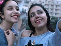 الفيلم المصري "سعاد": للمخرجة آيتن أمين ضمن "قسم البانوراما" الذي يطرح أسئلة حول أثر العالم الافتراضي على العلاقات الشخصية، وتدور أحداثه بين الدلتا والإسكندرية شمال مصر، ومن بطولة بسنت أحمد وبسملة الغايش، وكتابة السيناريست محمود عزت.