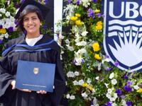 والدها ضابط في البحرية الملكية السعودية، ودرست الأدب الفرنسي في جامعة كولومبيا البريطانية  في فانكوفر بكندا.