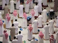 Immunised pilgrims in Mecca