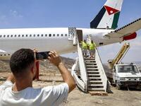 Palestinian twin turn airplane into a restaurant 