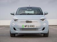 1. سيارة فيات 500 (FIAT) 