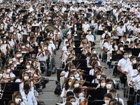 Venezuelan musicians form the world's largest orchestra