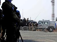 Lebanese troops with UN peacekeepers  