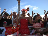 Supporters of de Silva