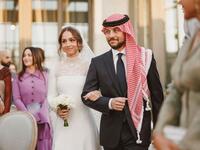 ولي العهد الأمير الحسين بن عبدالله يزف شقيقته الأميرة إيمان بنت عبدالله الثاني إلى زوجها جميل.