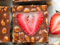 حلويات رمضانية: أصابع الشوكولاتة بالفراولة للدايت