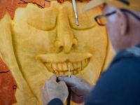 Gienger's massive 2,471-pound (1,121-kilogram) pumpkin secured him the top prize for the fourth year in a row, edging out his closest competitor by just 6 pounds (2.7 kilograms) (photo by afp).