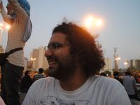 مصر..محكمة تأمر بشطب اسم علاء عبد الفتاح من قائمة الإرهاب