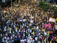 Protests sweep Israel as families demand prisoner deal 