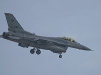 Polish F-16 crashes during Radom air show rehearsal, pilot killed