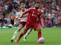 محمد صلاح يهاجم منشورًا عن صفقة إيساك.. ويطالب باحترام زملائه السابقين