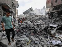 إسرائيل تخفف القيود على غزة بعد وعود من حماس بتسليم جثث أسرى إسرائيليين