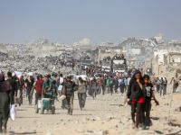 400 شاحنة محملة بالمساعدات الغذائية والإنسانية ستدخل اليوم إلى القطاع