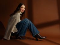 أفكار ممتعة وعصرية لارتداء الجينز هذا الشتاء 2026